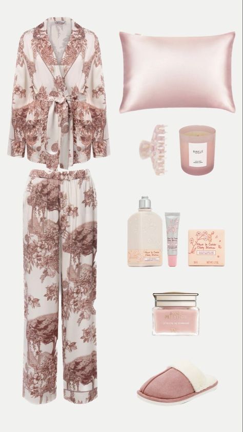 Pyjamas Aesthetic, Classy Loungewear, Pajamas Aesthetic, Pijamas Women, Pajama Fashion, Sleepwear Fashion, Cute Sleepwear, Cute Pajama Sets, Cute Lazy Day Outfits