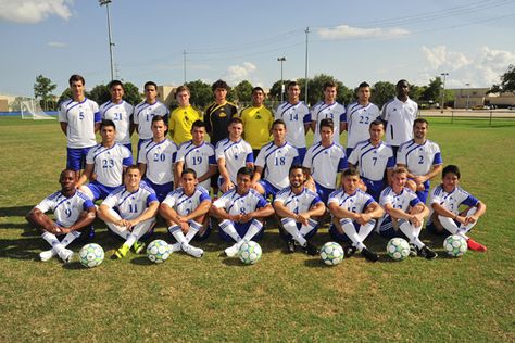 Soccer Team Photo 2012 #SanJac #Coyotes #Soccer #Athletics #Sports #Goal Soccer Team Photoshoot Ideas, Soccer Team Photos Picture Poses, Soccer Team Photoshoot, Rugby Photoshoot, Volleyball Portraits, Soccer Portraits, Soccer Photography Poses, Kids Soccer Team, Soccer Team Pictures