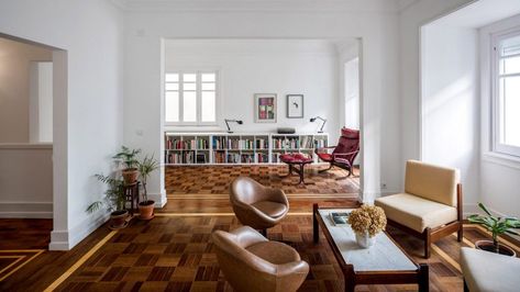 Our latest lookbook highlights 10 homes with decorative parquet flooring including a Victorian terraced home and 1930s apartment feature in Portugal. Lisbon Apartment, Interior Design Examples, Oak Parquet Flooring, Wood Parquet Flooring, Minimal Interior Design, Minimalist Apartment, Interior Minimalista, Wood Parquet, Minimalist Interior Design