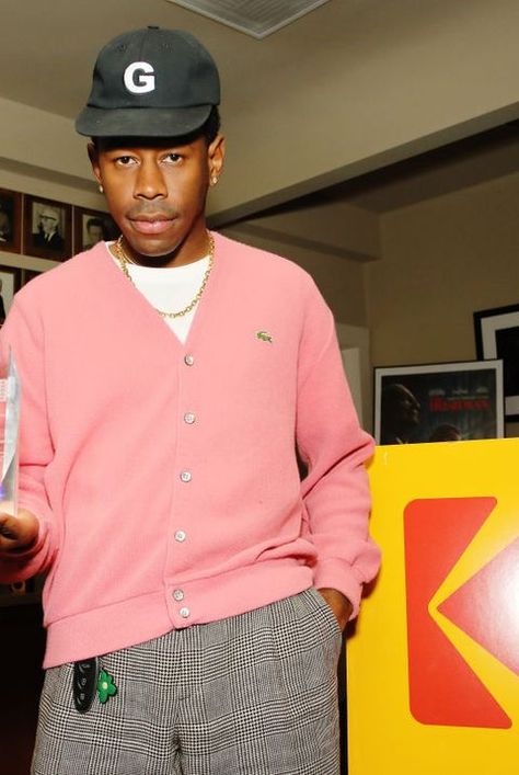 Tyler The Creator Fashion, Tyler The Creator Outfits, Flannel Suit, 일본 패션, T Baby, Cardigan Outfits, Young T, Pink Cardigan, Tyler The Creator