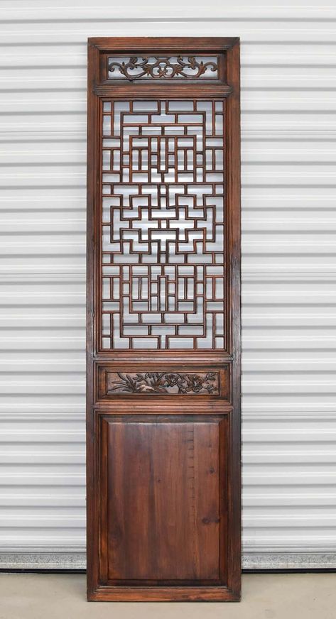 For Sale on 1stDibs - A set of beautiful Chinese antique screens in natural finish. Each of the five screens has a middle section featuring a different flower, symbolizing changing Chinese Doors Traditional, Chinese Cafe Design, Indochina Interior, Chinese Frame, Folding Closet Doors, Custom Display Case, Chinese Style Interior, Chinese Door, Folding Screen Room Divider