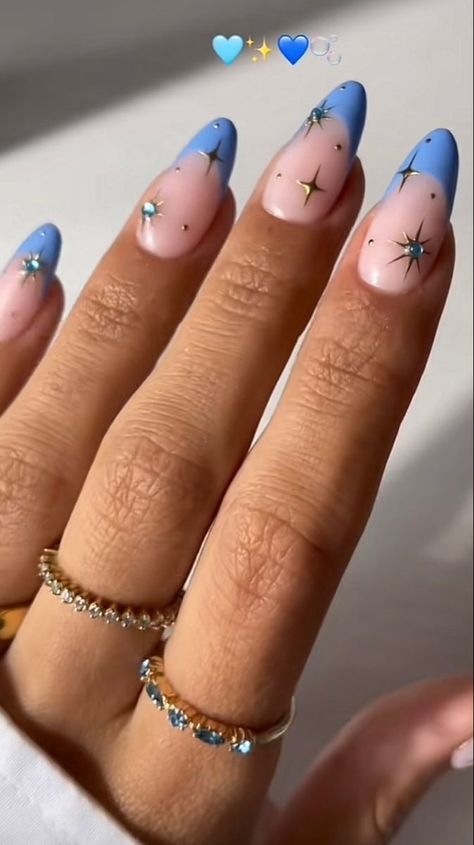 Nail Designs Intricate, Mamma Mia Nails Aesthetic, Eras Tour Nails Midnight, Nail Gel X Designs, Blue And Pearl Nails, Mama Mia Nails Design, Mama Mia Inspired Nails, Midsommar Nails, Malta Nails