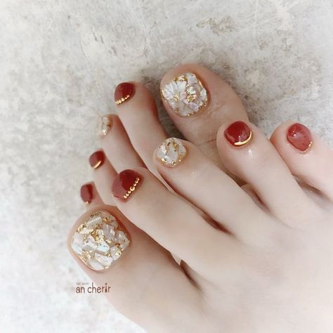 Foot Nail Art Design, Foot Nail Art, Nail Flakes, Nail 2022, Feet Nail Design, Fake Toenails, Foot Nail, Gel Pedicure, Gel Toe Nails