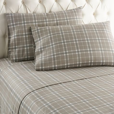 Dress up your bed with our gorgeous Micro flannel Sheet Set and bring new depths of comfort to your sleep. Our innovative Micro flannel sheets create a gentle micro-climate of comfort all around you to keep you feeling warm and cozy all night long. Micro flannel fabric has all the luxury and comfort features of high quality European flannel as well as the easy care properties of fleece, all without bulk. Micro flannel is long lasting and easy care, providing warmth without weight. Made of 100% w Flannel Bed Sheets, Flannel Sheets, Deep Pocket Sheets, Have A Great Night, King Bedroom, Sheet Sets Full, Twin Sheets, Twin Sheet Sets, King Sheet Sets