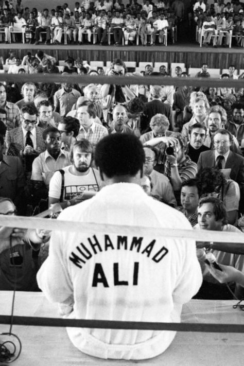 Muhammad Ali Wallpaper, Muhammad Ali Boxing, محمد علي, Mohamed Ali, Boxing Ring, Muhammed Ali, Boxing Posters, Mohammed Ali, Float Like A Butterfly