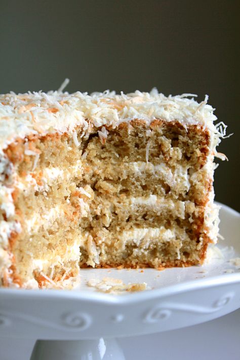 Toasted Coconut Cake with Coconut Buttercream - Oh Sweet Day! Toasted Coconut Cake, Coconut Cream Cheese Frosting, Coconut Buttercream, Cake Coconut, Cake With Coconut, Tasty Kitchen, Coconut Recipes, Coconut Cake, Banana Cake