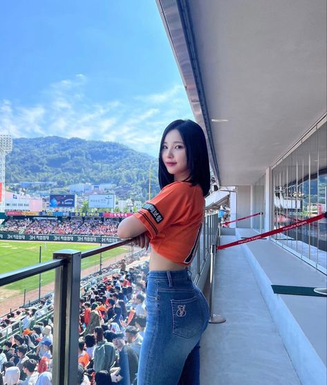 Sohee Update | ALICE Alice Kim, Seductive Clothes, Body Inspo, Curvy Women Jeans, Body Inspiration, 여자 패션, Girl Body, Perfect Body, Asian Model