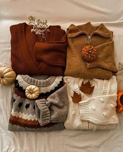 Photo Pinterest, Diy Halloween Decor, Autumn Clothing, Grunge Vintage, Fall Inspo, Halloween Snacks, Autumn Clothes, Fall Feels, Autumn Cozy