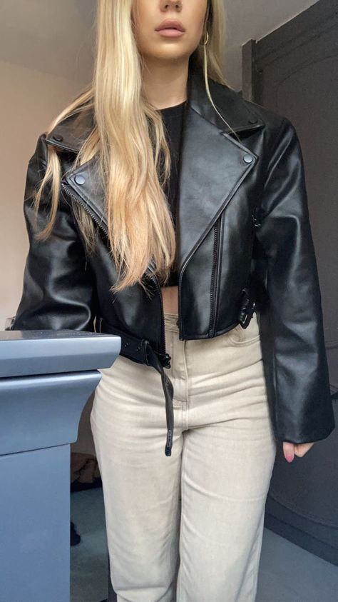 Staten Island Jacket, Princess Polly Leather Jacket, Oversized Leather Jacket, Story Design, Outfit Invierno, Leather Jacket Outfits, Staten Island, Black Leather Jacket, Princess Polly