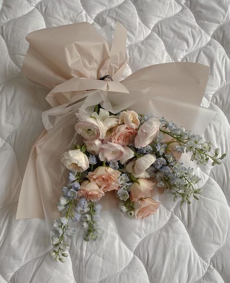 A Bunch Of Flowers, Prettiest Bouquet, Boquette Flowers, Nothing But Flowers, Flowers Bouquet Gift, Flower Therapy, Beautiful Bouquet Of Flowers, Luxury Flowers, Bouquet Of Flowers