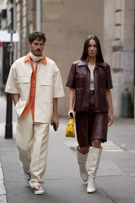 The Best Street Style Looks from Paris Fashion Week Spring 2021 - FASHION Magazine Mens Fashion Week Street Style, Paris Mens Fashion, Paris Fashion Week Men, Streetwear Inspiration, Couple Fits, Stylish Couple, High Fashion Outfits, Paris Fashion Week Street Style, Mens Fashion Week