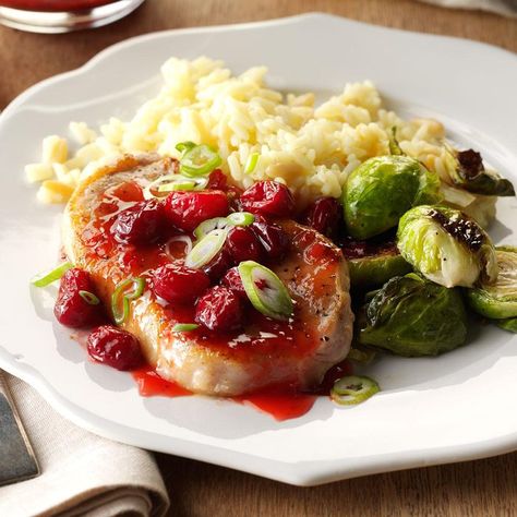 Cranberry Glazed Pork Chops Apple Pork Chop Recipes, Glazed Pork Chops Recipes, Cranberry Apple Sauce, Decadent Dinner, Unusual Recipes, Apple Pork, Apple Pork Chops, Glazed Pork Chops, Cranberry Apple