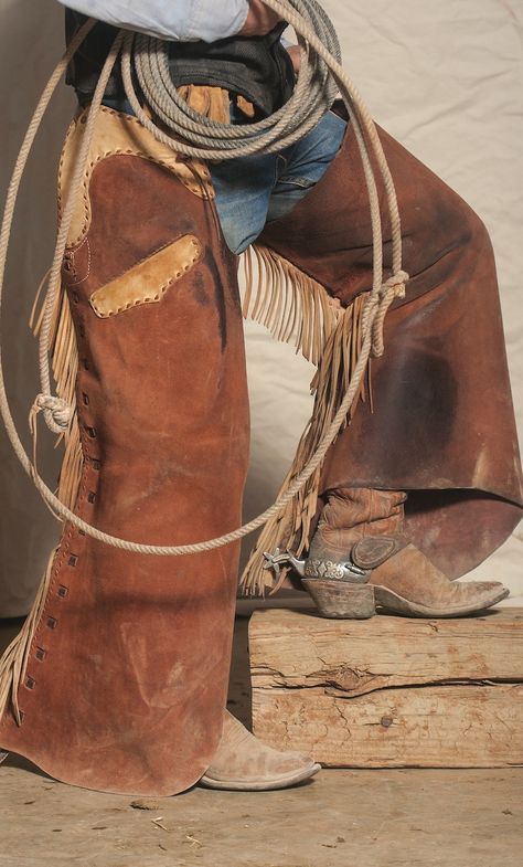 Cowboy Character Design, Western Horseman, Old Cowboy, Cowboy Chaps, Western Chaps, Cowboy Aesthetic, Cowboy Gear, Cowboy Girl, Looks Country