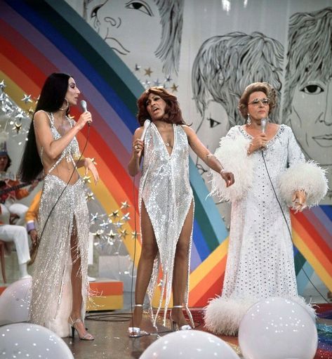 Cher 70s, Cher Costume, Cher Show, The Cher Show, Cher Outfits, Disco Wedding, Kate Smith, 70s Glam, Disco Glam