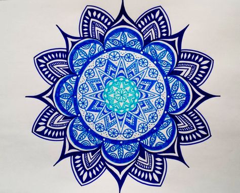 Colorful Mandala Tattoo, Mandala Paint, Dotwork Tattoo Mandala, Mandala Blue, Color Mandala, Mandala Doodle, Ornamental Tattoo, Mandala Stencils, Design Mandala