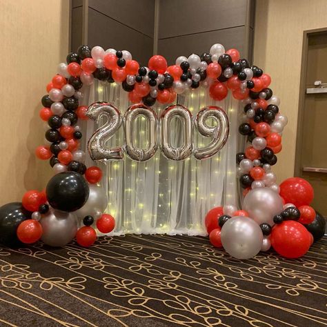 Organic ballon garland red white silver for high school reunion High School Reunion Balloon Arch, High School Reunion Ideas Decoration, 20th Reunion Ideas High Schools, How To Plan A High School Reunion, High School Class Reunion Decorations, 10 Year Reunion Ideas High Schools, 20 Year Class Reunion Ideas Decoration, 30th Reunion Ideas, 10 Year Class Reunion