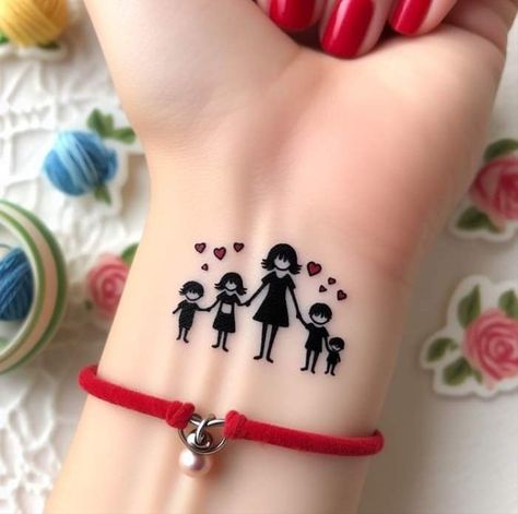 Family Love Tattoo, Girly Hand Tattoos, Love Tattoo Ideas, Family Tattoo Ideas, Mother Tattoos For Children, Hand Tattoo Ideas, Small Girly Tattoos, Family Tattoo Designs, Man Tattoo