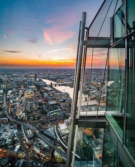 View From The Shard: Tips, Info, And Visitor Guide 2020 • Secret London Viewing Deck, Road Trip Uk, The Shard London, Secret London, London Guide, London View, London Landmarks, The Shard, London Flat