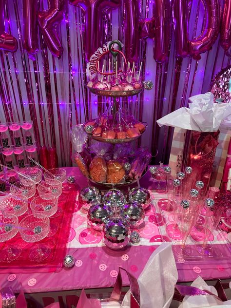 Disco Barbie Party Ideas, Pink Y2k Party Decorations, Metallic Pink Birthday Theme, Pink And Black Disco Party, Pink Out Party Outfit, 22 Shades Of Pink Party, Hot Pink Disco Birthday Party, Pink Theme Bday Party, Y2k 16th Birthday Party