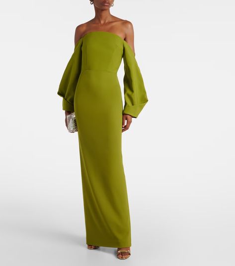 Lotta off-shoulder crêpe gown in green - Solace London | Mytheresa Mother Of The Bride Dresses Long, Solace London, Boned Corsets, Crepe Gown, Maxi Dresses Fall, London Outfit, Blazer Dress, Mother Of The Bride Dresses, Fall Dresses