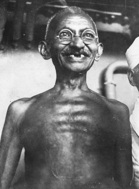 A 1931 photograph of a smiling Mahatma Gandhi. Mahatma Gandhi Photos, My Favorite Quotes, Human Rights Activists, History Of India, Marie Curie, Rare Pictures, James Dean, Indian History, Folk Song