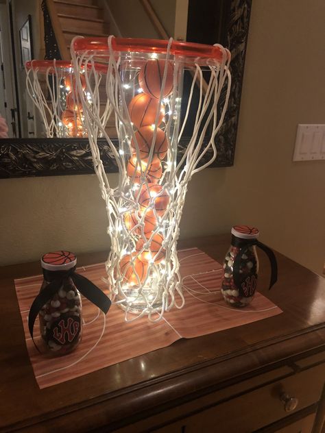 Mason Jar Basketball Centerpieces, Basketball Banquet Decorations, Basketball Banquet Centerpieces, Basketball Centerpiece Ideas, Night Table Decor, Basketball Centerpieces, Basketball Banquet, Senior Table, Basketball Themed Birthday Party