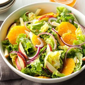 Ribbon Salad, Veggie Sushi, Baked Spaghetti Casserole, Autumn Salad Recipes, Orange Vinaigrette, Harvest Salad, Vinaigrette Recipe, Red Onion Salad, Dry Ginger