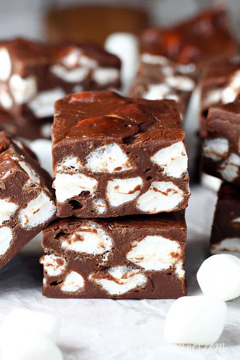 Chocolate Sweetened Condensed Milk, Marshmallow Fudge Recipe, Marshmallow Fudge, Cream Fudge, Xmas Recipes, Homemade Fudge Recipes, Fudge Recipes Chocolate, Fudge Recipes Easy, Sweet Treats Desserts