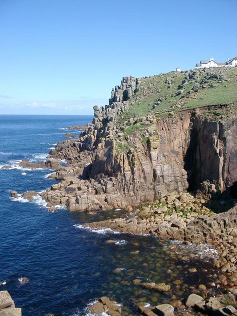 lands end cliff Cliff Photography, Seaside Cliff, Lands End Cornwall, Growing Up British, Counties Of England, British Seaside, Cornwall Uk, Seascape Photography, Devon Uk