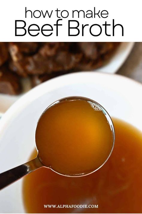 Make Beef Broth, Homemade Beef Broth, Make Bone Broth, Cooking Grains, Bone Broth Recipe, Beef Bone Broth, Diy Pantry, Soup Kitchen, Low Carb Soup