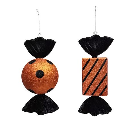 Candy Theme Halloween Decor, Halloween Tree Ornaments, Spooky Aesthetic, Halloween Figures, Giant Candy, Candy Ornaments, Candy Theme, Halloween Inflatables, Pumpkin Halloween Decorations