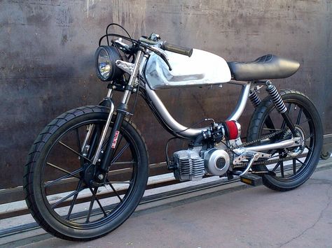 Moped Gas Powered Bicycle, Vintage Moped, Custom Moped, Powered Bicycle, Motorised Bike, Мотоциклы Cafe Racers, Honda Cub, Moped Scooter, Concept Motorcycles