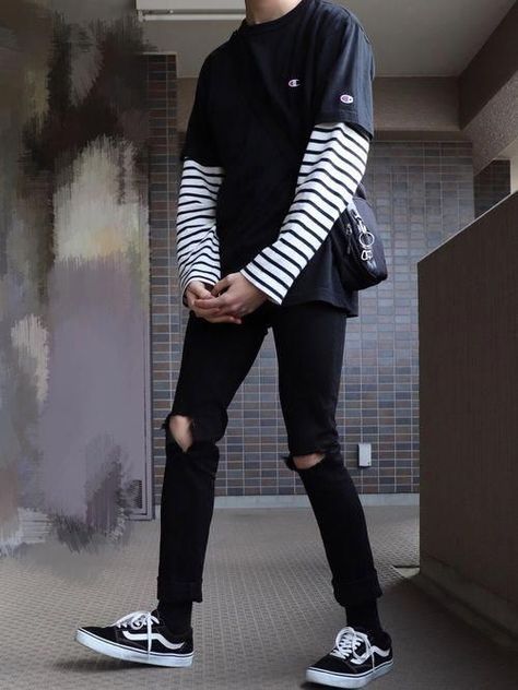 How to Dress like an Eboy: Outfits, Inspo, & Origin • Styles of Man Eboy Fits, Eboy Aesthetic Outfits Men, Edgy Outfits Men, Eboy Outfits, Eboy Aesthetic Outfits, Edgy Boys, Eboy Outfit, Future Clothing, Eboy Aesthetic