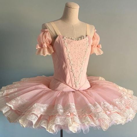 Ballet Costumes Tutus, Ballet Competition, Professional Costumes, Ballet Aesthetic, Ballet Tutus, Professional Ballet, Ballerina Tutu, Ballet Inspiration, Ballet Clothes