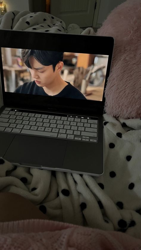 Watching Drama On Laptop, Computer Photo, Han So Hee, Scrapbook Cover, So Hee, Watch Drama, Cute Romance, Song Kang, Black Hair Kpop