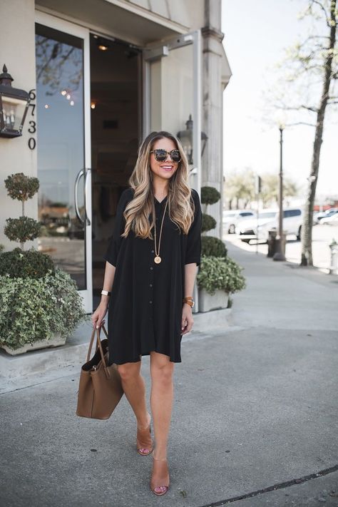 The Essential Black Dress | The Teacher Diva: a Dallas Fashion Blog featuring Beauty & Lifestyle Lollapalooza Outfit, Teacher Fits, Spring Teacher Outfits, Spring Skirt, Teacher Dresses, Teacher Wardrobe, Teacher Clothes, Teaching Outfits, Dallas Fashion