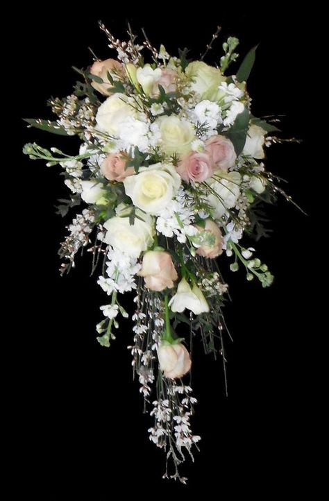 Fairy Flowers Bouquet, Wedding Bouquets Fairytale, Falling Wedding Bouquet, Princess Wedding Bouquet, Dramatic Wedding Bouquet, Boquetes Of Flowers Weddings, Ethereal Wedding Bouquet, Fairytale Wedding Bouquet, Fairy Wedding Bouquet