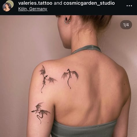 Some dragon tattoo inspiration for my fellow dragon book/show lovers 🐉 Some of these pictures I found on Pinterest and Instagram and I tried to find the correct artist. #dragon #dragontattoos #bookish #bookstagram #bookinkandfairytales #reader #dragonsandbooks #booksanddragons #dragonshows #bookstagram Dragon Shoulder Tattoo Women, Minimal Dragon Tattoo, Dragon Tattoo On Shoulder, Dragon Tattoo Upper Arm, Dragon Tattoo Wrist, Dragon Shoulder Tattoo, Tattoo On The Shoulder, Cute Dragon Tattoo, Fine Tattoos