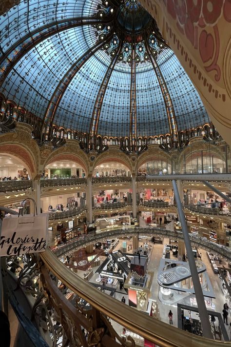 Lafayette Paris, La Fayette, Paris Aesthetic, Visit Paris, City Architecture, Galeries Lafayette, Paris France, Cityscape, Fair Grounds