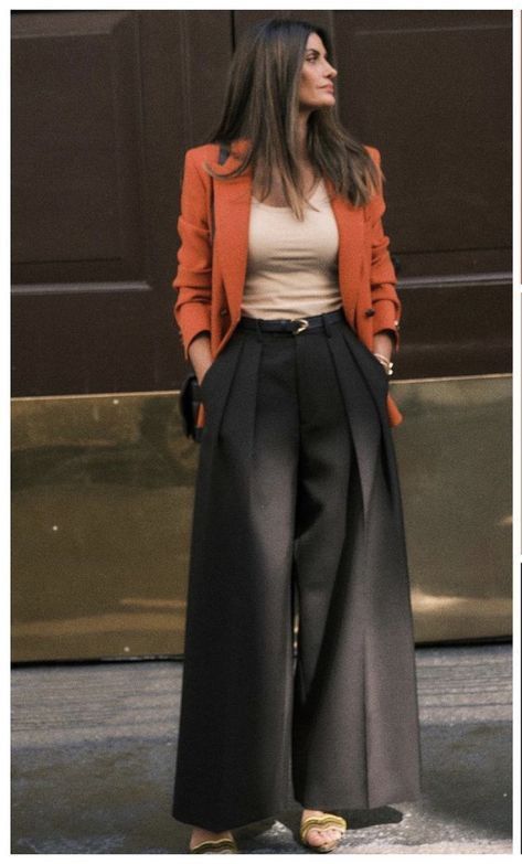 Wide Legged Pants, Look Office, Orange Blazer, Elegante Casual, Trendy Fall Outfits, Pinterest Fashion, Style Mistakes, Classy Women, Mode Inspiration