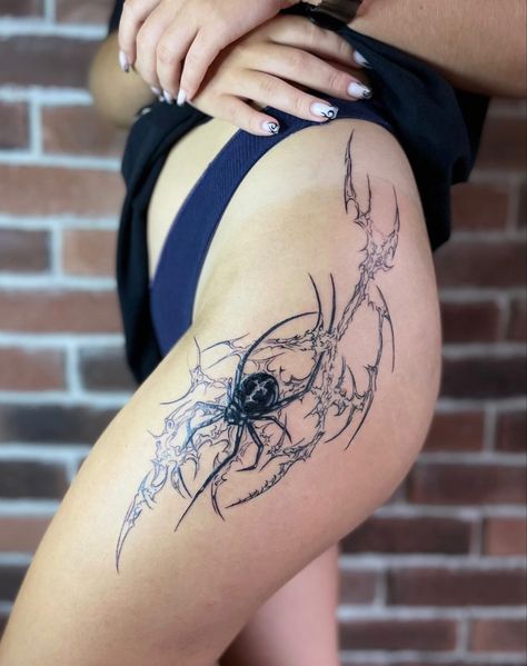 Butterfly Tattoo Meaning, Spider Tattoo, Creepy Tattoos, Pretty Tattoos For Women, Spine Tattoo, Black Ink Tattoos, Elegant Tattoos, Hip Tattoo, Dope Tattoos