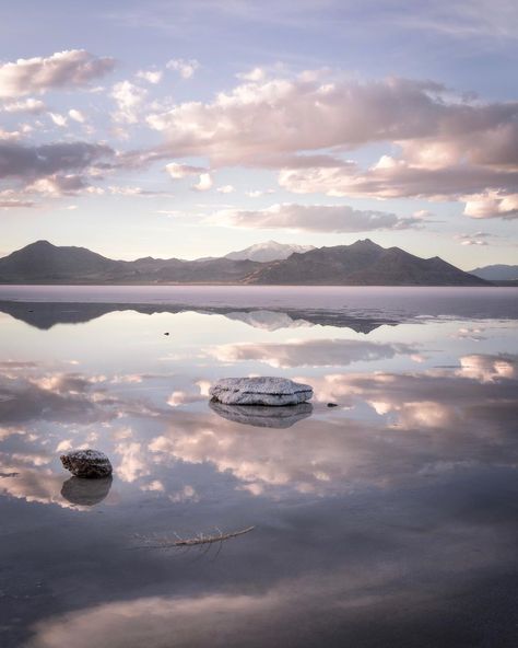 Travel Light Packing, Las Vagas, Packing Travel, Bonneville Salt Flats, Passport Travel, Utah Travel, Salt Flats, Travel Gadgets, Family Vacation Destinations