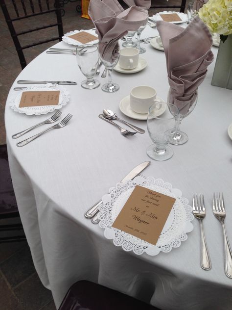 place settings #wedding Paper Plates Wedding Table Settings, Paper Plate Wedding Place Settings, Simple Wedding Place Settings No Plate, Place Settings Without Plates, Wedding Place Settings Without Plates, Boohoo Wedding, Place Settings Wedding, Event Planning Printables, Recovery Room