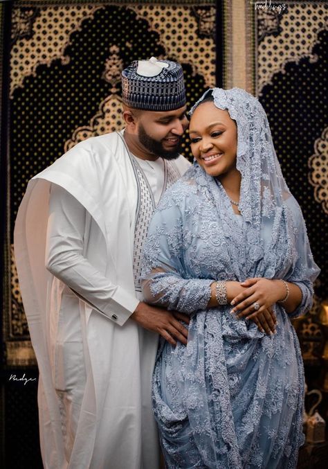 Zainab and Abba's pre-wedding shoot captured by Bedge Pictures is giving us all the sweetness and love we need for today. Sudanese Clothing, Marriage Dresses, Muslim Wedding Photos, Muslim Wedding Gown, Black Marriage, Sweet Couples, Costume Africain, African Traditional Wedding Dress, Pre Wedding Photoshoot Outfit