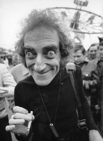 Marty Feldman, Young Frankenstein, 얼굴 드로잉, Desain Editorial, Face Drawing Reference, 인물 드로잉, Photo Vintage, Face Expressions, Reference Photos