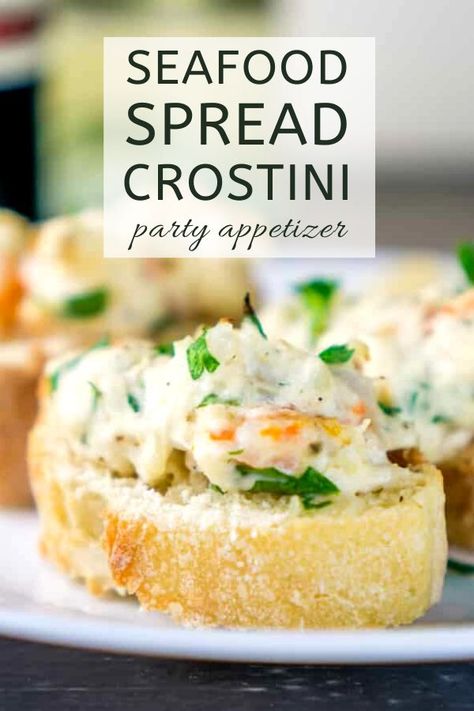 Lobster Appetizers, Crab Appetizer, Toasted Baguette, Crostini Appetizers, Brie Bites, Crostini Recipes, Shrimp Appetizers, Appetizers For A Crowd, Easy Seafood