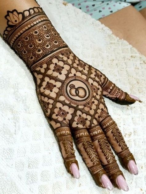 Roka Mehendi Designs Simple, Roka Mehndi Design, Mehandi Designs For Engagement Simple, Mehendi Designs For Roka, Engagement Henna Designs Simple, Mehandi Designs For Hands For Engagement, Mehendi Designs For Hands Engagement Bridal Mehndi, Engagement Mendhi Design Back Hand, Engagement Mehndi Designs Front Hand