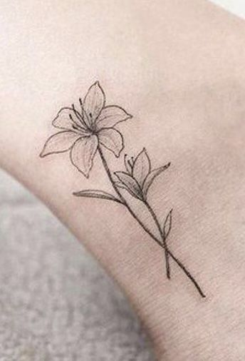 Tiny Flower And Butterfly Tattoo, Giglio Tattoo, Lilly Tattoos, Amaryllis Tattoo, Lilly Tattoo Design, Small Flower Tattoo, Lilly Tattoo, Tiger Lily Tattoos, Lillies Tattoo