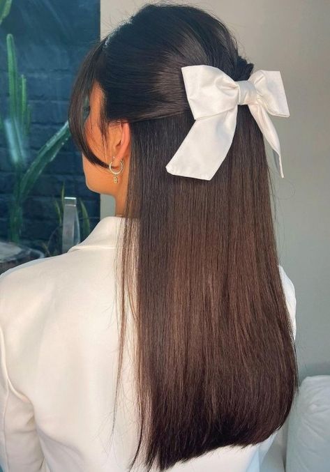 Elegant Half-Up Hairstyle for Straight Hair Trendy We Fryzurach, Ootd Instagram, Bow Hairstyle, Ribbon Hairstyle, Half Up Half Down Hair, Long Blonde Hair, Elegant Hairstyles, Ponytail Hairstyles, Down Hairstyles