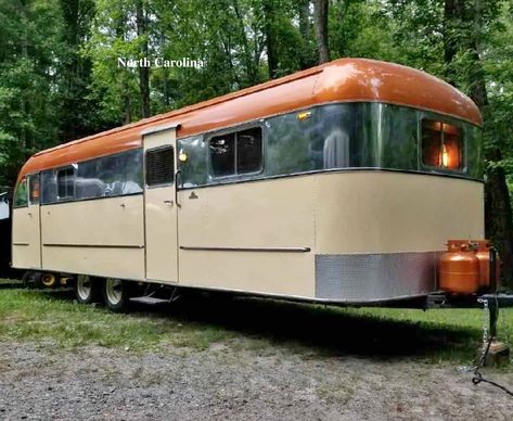 Old Campers For Sale, Camper Playhouse, Micro Camper Trailers, Camper Exterior, Vintage Trailers For Sale, Used Rv For Sale, Vintage Campers For Sale, Camper Restoration, Caravan Vintage